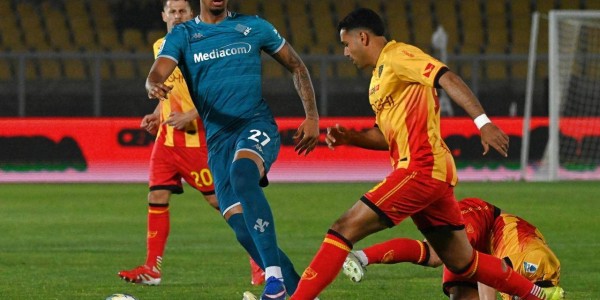 1-1，佛罗伦萨遭意甲第18逼平，无缘3连胜