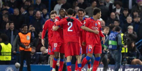 欧冠淘汰赛巴黎成英超克星 斩联赛冠亚军+请世界冠军喝拉菲