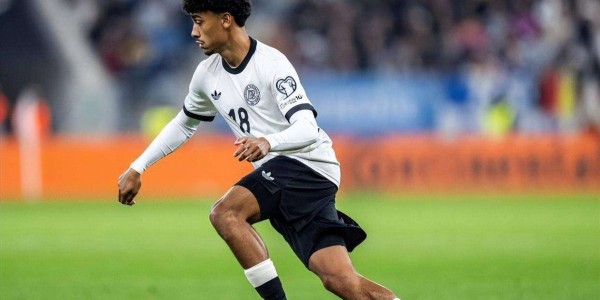 1球2助攻！22岁后防帝星闪耀德甲，转会费6000万欧，4大欧洲豪门争抢他