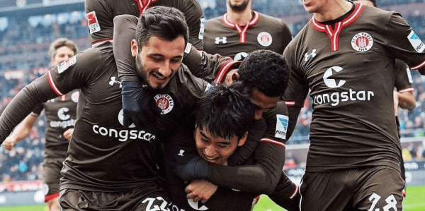 德甲焦点战：斯图加特VS圣保利——攻防对决下的胜负手与比分预测