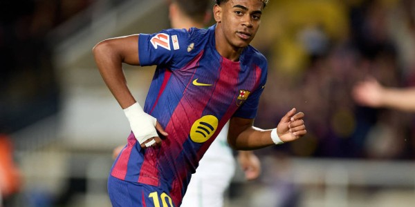 拉什福德的诺坎普首秀：从曼联到巴萨的华丽转身背后藏着多少努力？