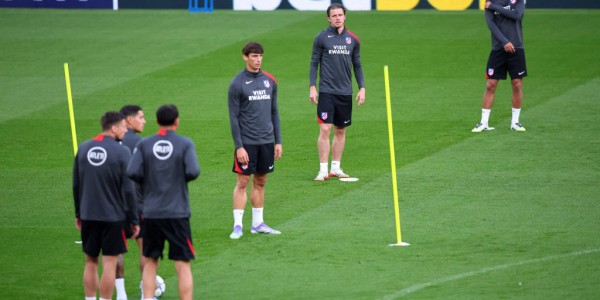 马竞伤病回暖！阿尔瓦雷斯与汉茨科合练，西甲大战前的关键动态分析