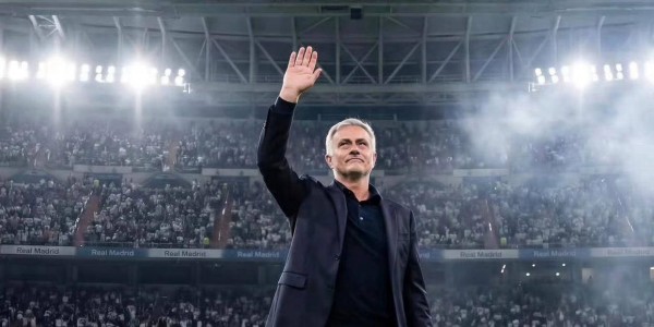 一场1-0，穆帅心碎！本菲卡退出争冠，欧冠资格岌岌可危