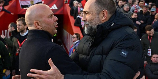 斯洛特换人惹怒球迷，利物浦十亿豪阵频现危机，欧冠出局或将导致下课