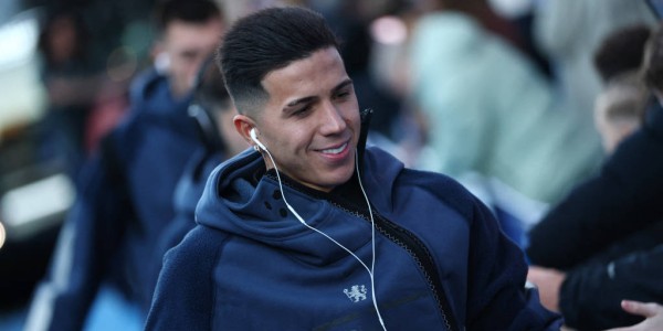 切尔西“奇才”詹姆斯的逆袭之路：从右后卫到中场指挥官