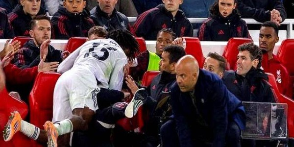 利物浦1-2曼联+四连败，几大焦点分析：科纳泰的作用到底有多大？