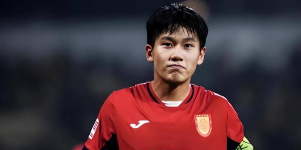 重庆铜梁龙本轮战胜武汉三镇，22岁射手向余望官宣离队加盟德甲多特