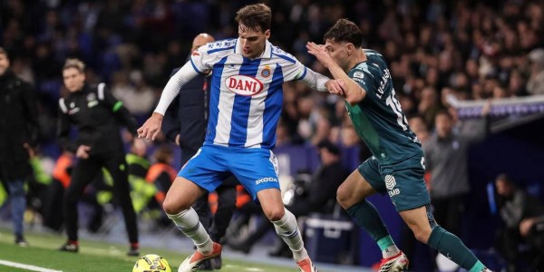 西班牙人主场爆冷遭逆转，西甲最新积分榜全面更新