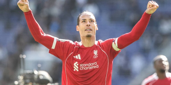 英超-萨拉赫破门范迪克第100分钟绝杀 利物浦2-1埃弗顿