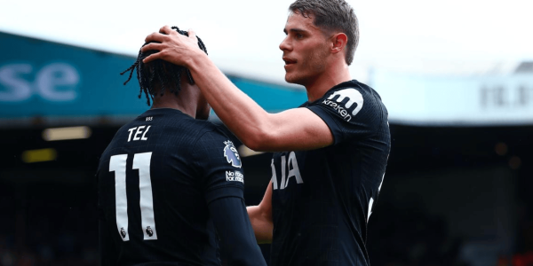 25岁锋霸爆发：独造两球，弗兰克征服客场：热刺7场不败