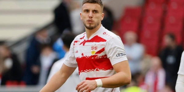 25岁德国悍将双响炮助斯图加特4-0大胜沃尔夫斯堡，逼近德甲前二