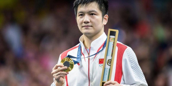 樊振东加盟德甲两月，三次破例震惊体坛，马龙预言成真