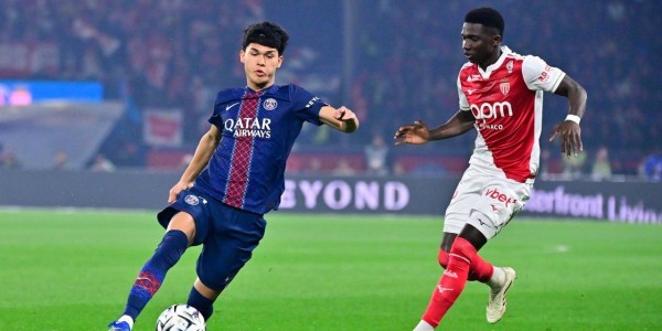 天助朗斯：1-3，法甲第一轰然倒下，遭法甲第7掀翻，争冠白热化