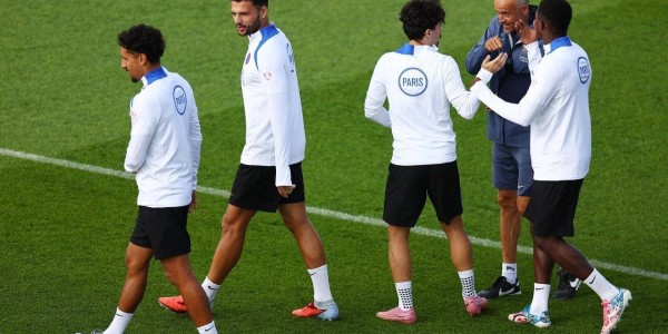 法甲焦点战：马赛迎战巴黎圣日尔曼