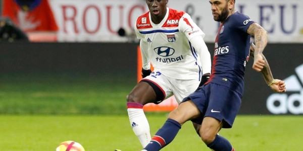 法甲消息！杜库雷自摆乌龙+染红！莫雷拉绝杀！里昂2-1力克白堡！