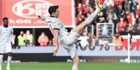 周六016 德甲 勒沃库森VS拜仁慕尼黑，赛事方向解析