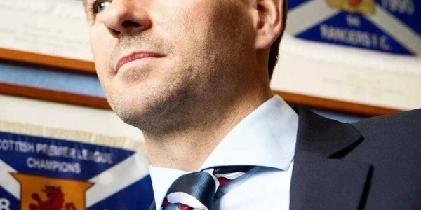 利物浦前队长杰拉德力荐三人接替萨拉赫：瞄准欧冠尖锋与拜仁新“罗贝里”