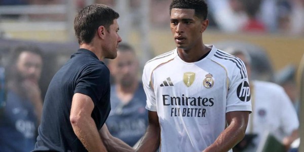 西甲第八轮：巴萨2-1阿劳霍绝杀，弗里克停赛；皇马姆巴佩终场前制胜领跑