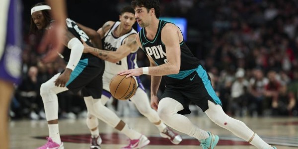 阿夫迪亚25+10阿丘瓦27+11 开拓者胜国王