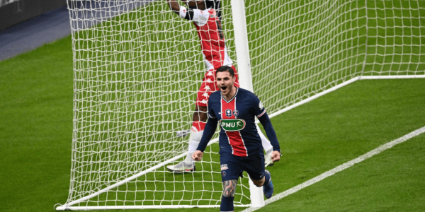 米兰体育报：巴黎批准2376红军球迷入场，欧冠夜王子公园重现喧嚣