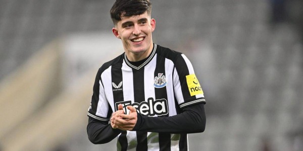 纽卡斯尔联对阵阿斯顿维拉