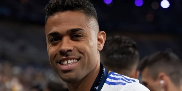 前皇马7号彻底沉沦，4年西甲颗粒无收沦为废柴，身价仅剩80万欧