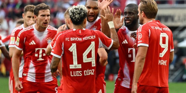 新赛季开局：曼联排名力压曼城 马竞3轮不胜药厂2轮换帅