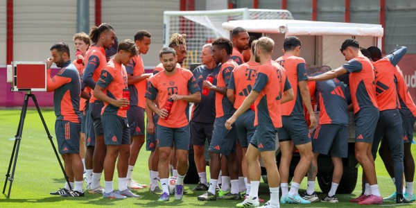 迎接新赛季！拜仁全队啤酒庆祝，德甲新篇章即将开启