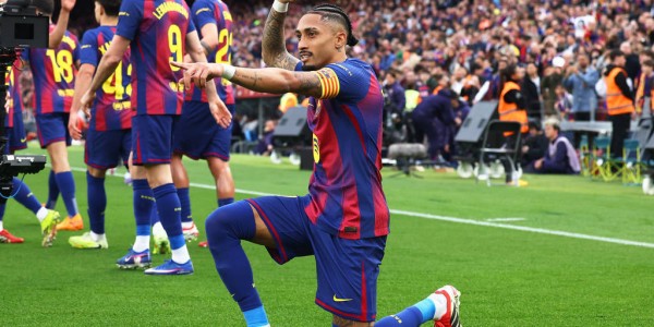 西甲-拉菲尼亚帽子戏法坎塞洛造3球 巴萨5-2塞维利亚