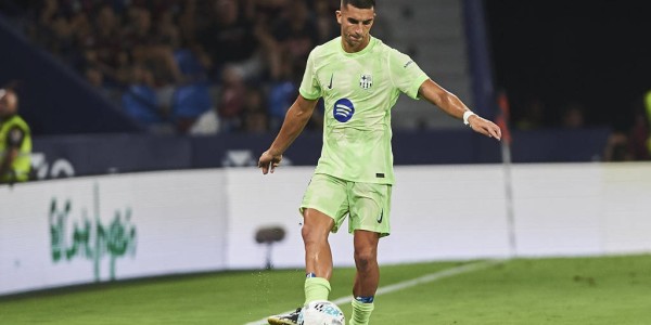 佩德里惊艳世界：巴萨新核荣膺西甲八月最佳进球