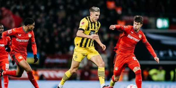 多特蒙德欲以1000万欧元引进皇马小将，强化后防线应对伤病挑战