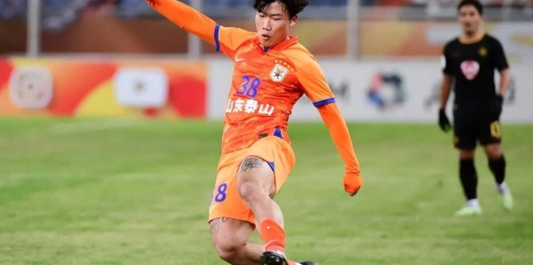 谢文能在3月29日晚上20点官宣留洋！德甲多特成功引进他入队，却被辟谣是假消息