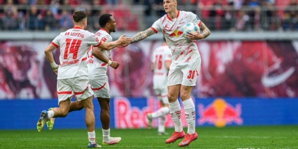 点石成金！德甲“魔球工厂”运营哲学，卖出球员可组成一套豪华阵容