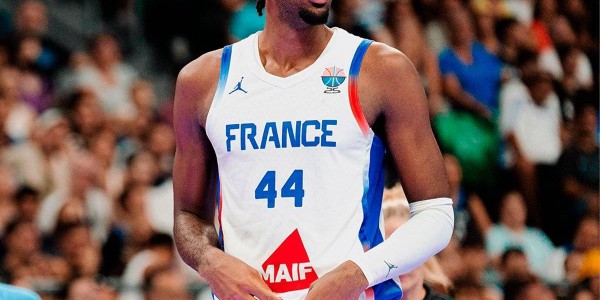 法国内线萨尔因小腿拉伤 将缺席欧洲杯剩余比赛