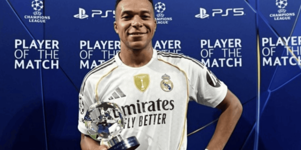 欧洲最神奇球队出炉：提前7轮无缘联赛冠军！欧冠2-0，一只脚晋级4强