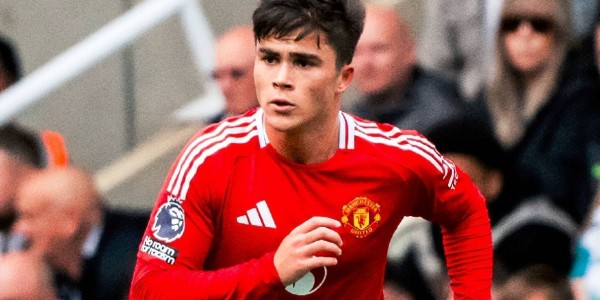 赛季报销？曼联“新卢克肖”严重拉伤，红魔的冬窗外租全都是坑