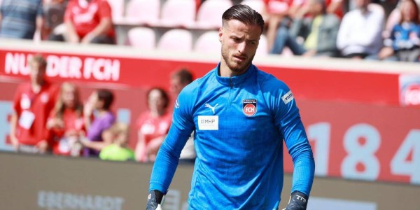 埃里克森自由身加盟沃尔夫斯堡：33岁老将的新征程与德甲的期待