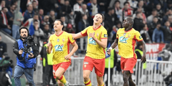 6-7！1-3！疯狂一夜，里昂惨遭淘汰，热刺5连败，澳大利亚女足狂胜