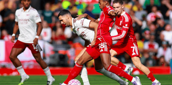 1-0！英超惨烈焦点战：3大核心伤退 任意球世界波 10.5亿豪门登顶