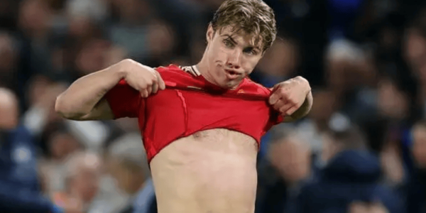 米兰体育热议霍伊伦转会肥皂剧：米兰出局，那不勒斯领跑！