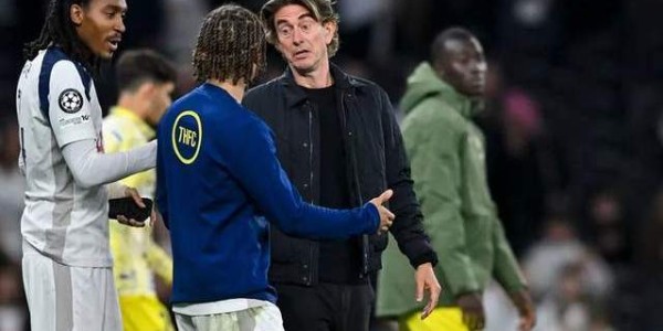 弗兰克：热刺进攻糟糕不能都怪西蒙斯 当然俱乐部多买人就容易成功