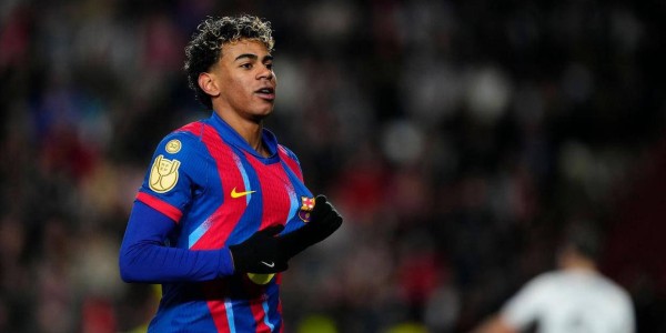 西甲领跑者巴萨凭借亚马尔破门2-1击败阿尔瓦塞特，率先晋级国王杯四强