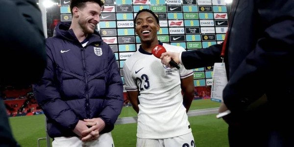 009西甲惊魂夜！皇马主场争冠遇阻，阿拉维斯保级死磕，转费会暗藏玄机