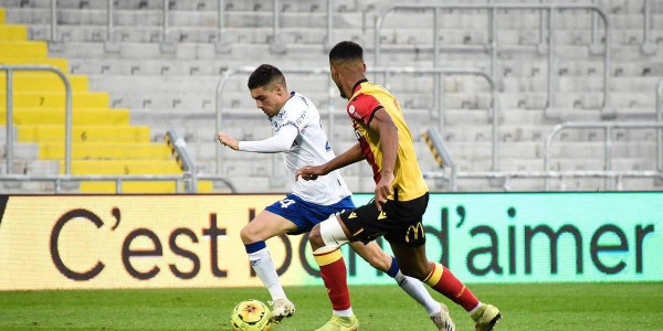 朗斯仅落后法甲榜首巴黎圣日耳曼一分，昂热客场能否抵挡对手？