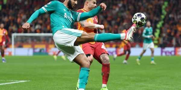 欧冠利物浦不敌加拉塔萨雷，此战绝非巧合，范戴克双拳难敌四手？