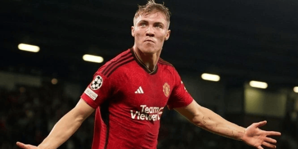 进一出净亏4000万欧！曼联又成冤大头，意甲冠军捡漏，酝酿打脸