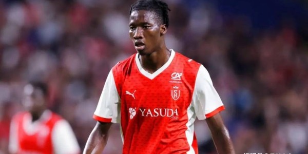 纽卡斯尔接近击败曼联，达成一项创纪录的法甲中场球员交易