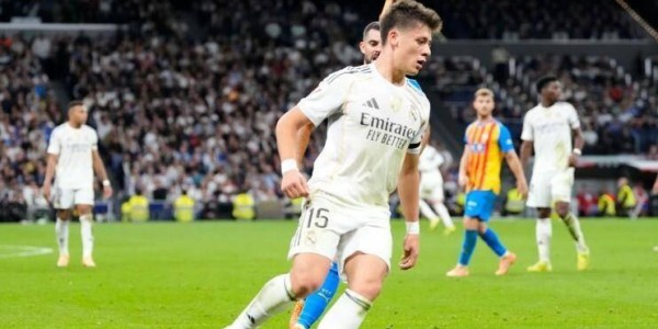 3-4爆冷出局！皇马三线溃败+联赛绝望，西甲死磕巴萨，换帅提上日程