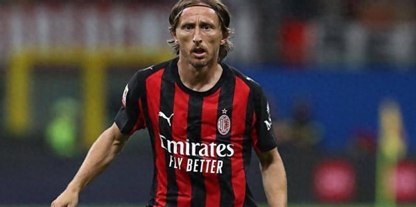 C罗稳居第一！40岁球员身价榜：布冯第八，伊布冲进前三