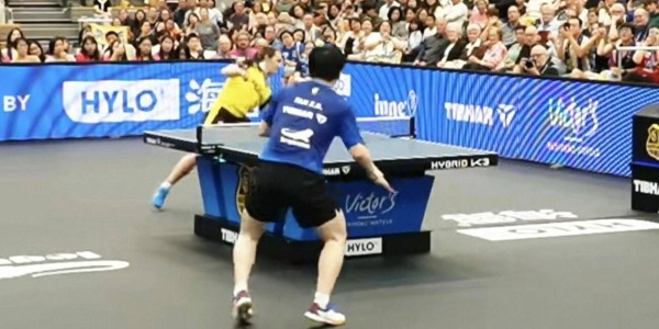 德甲3连胜！樊振东轰出首个3-0，22分钟横扫演倒地爆冲